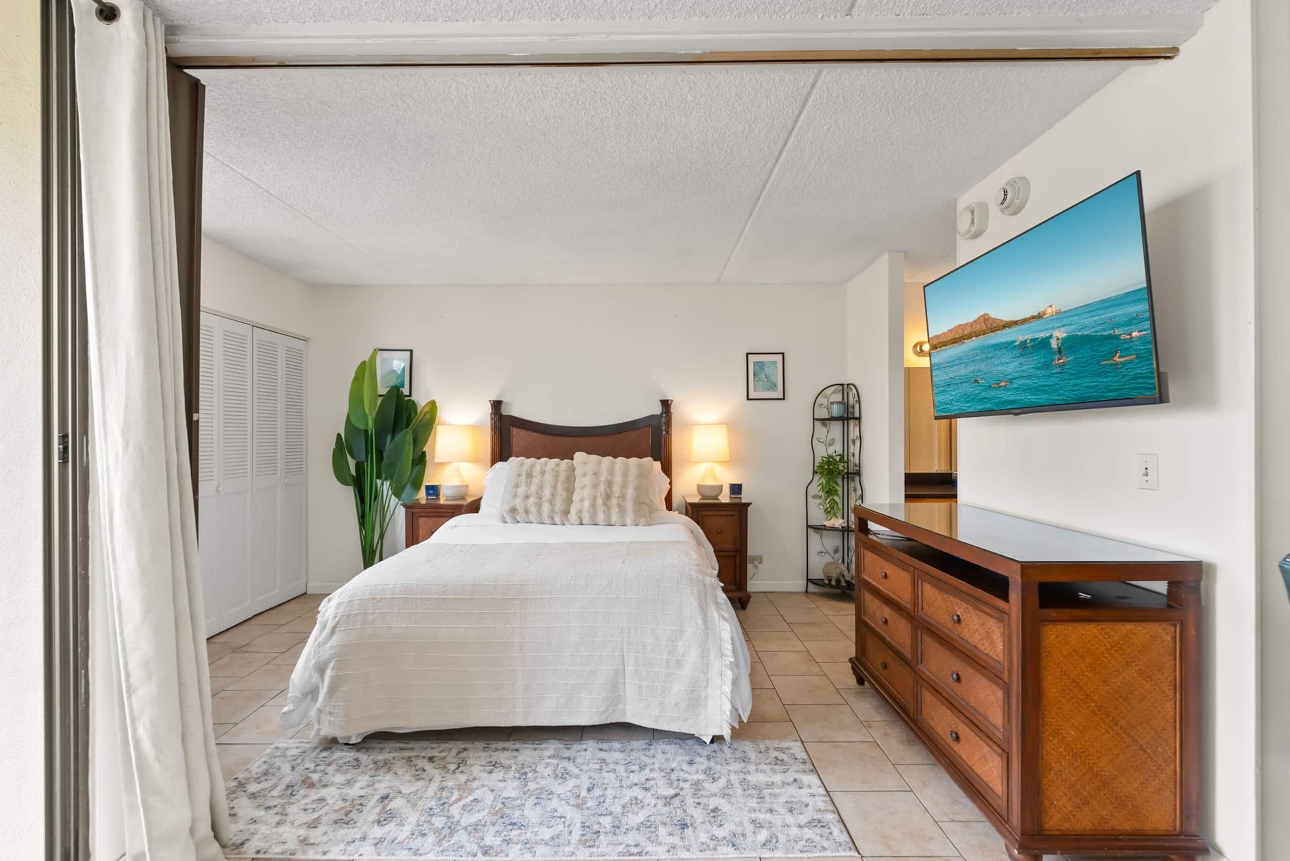 The Aina Apartment of Waikiki - Image 18