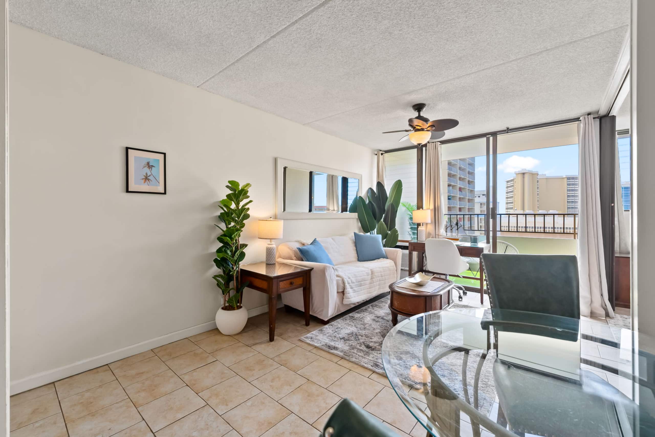 The Aina Apartment of Waikiki - Image 2