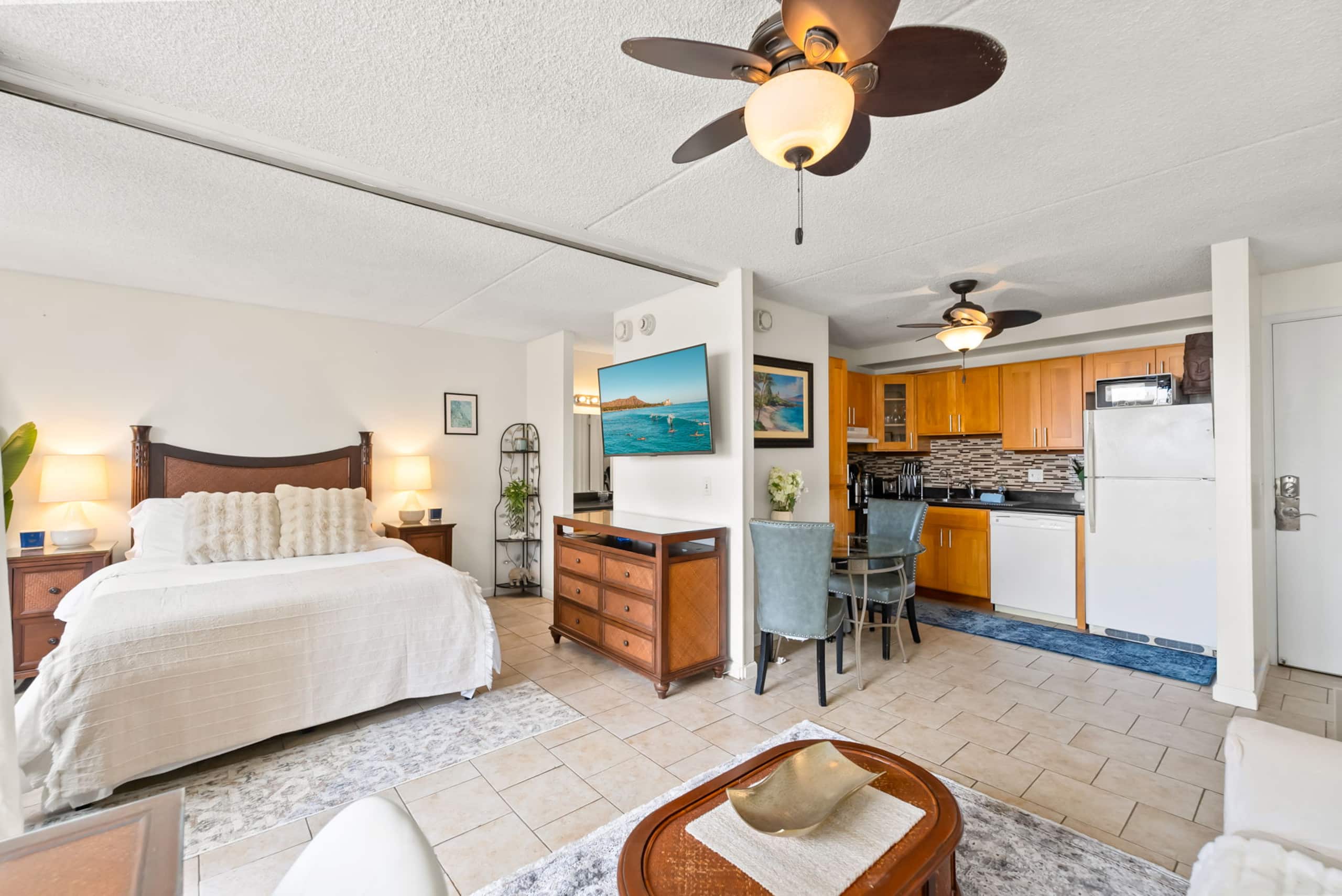 The Aina Apartment of Waikiki - Image 22
