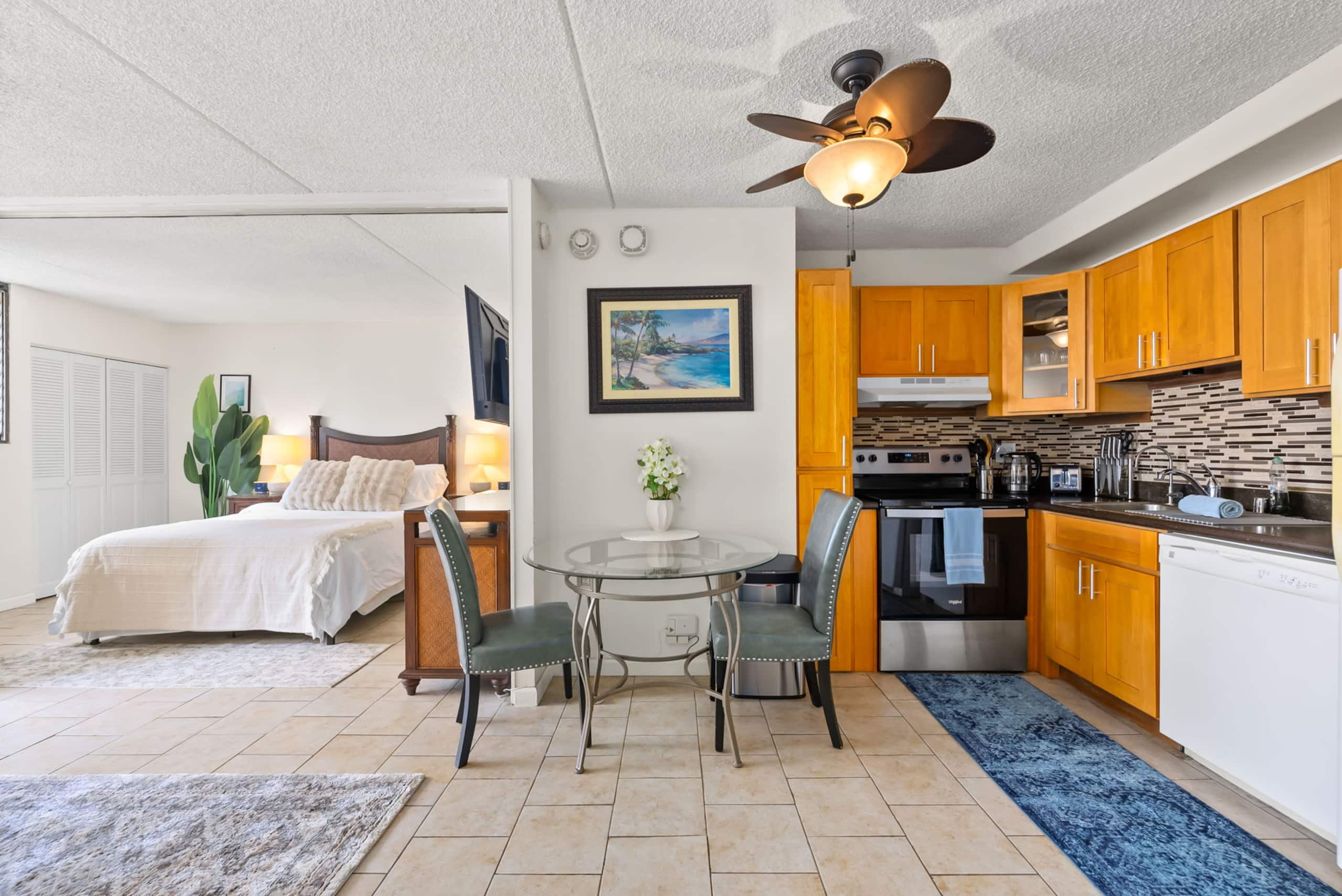 The Aina Apartment of Waikiki - Image 13