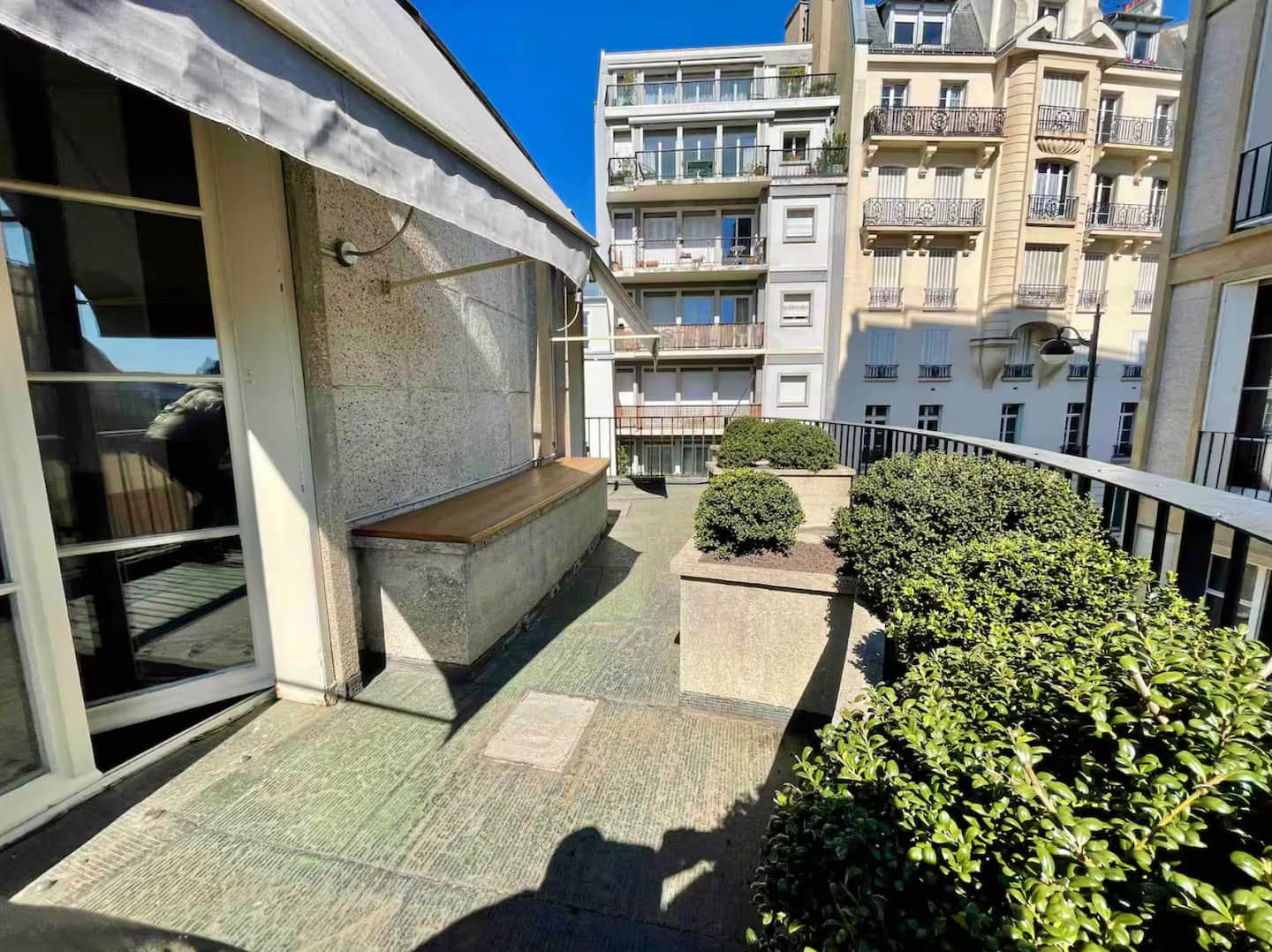 Pavillon d'Auguste Perret : Triplex, Tour Eiffel — Terrasse 1