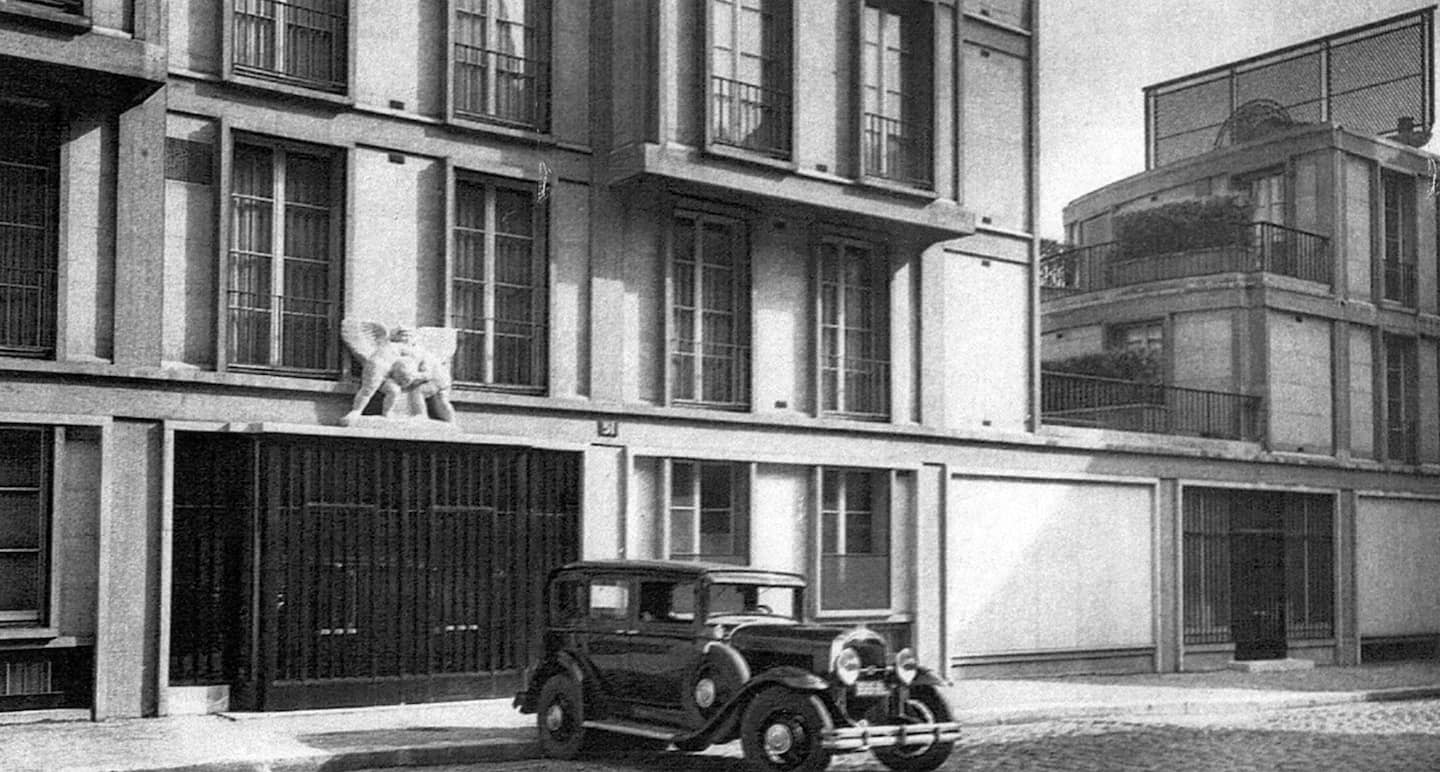 Pavillon d'Auguste Perret : Triplex, Tour Eiffel — Extérieur