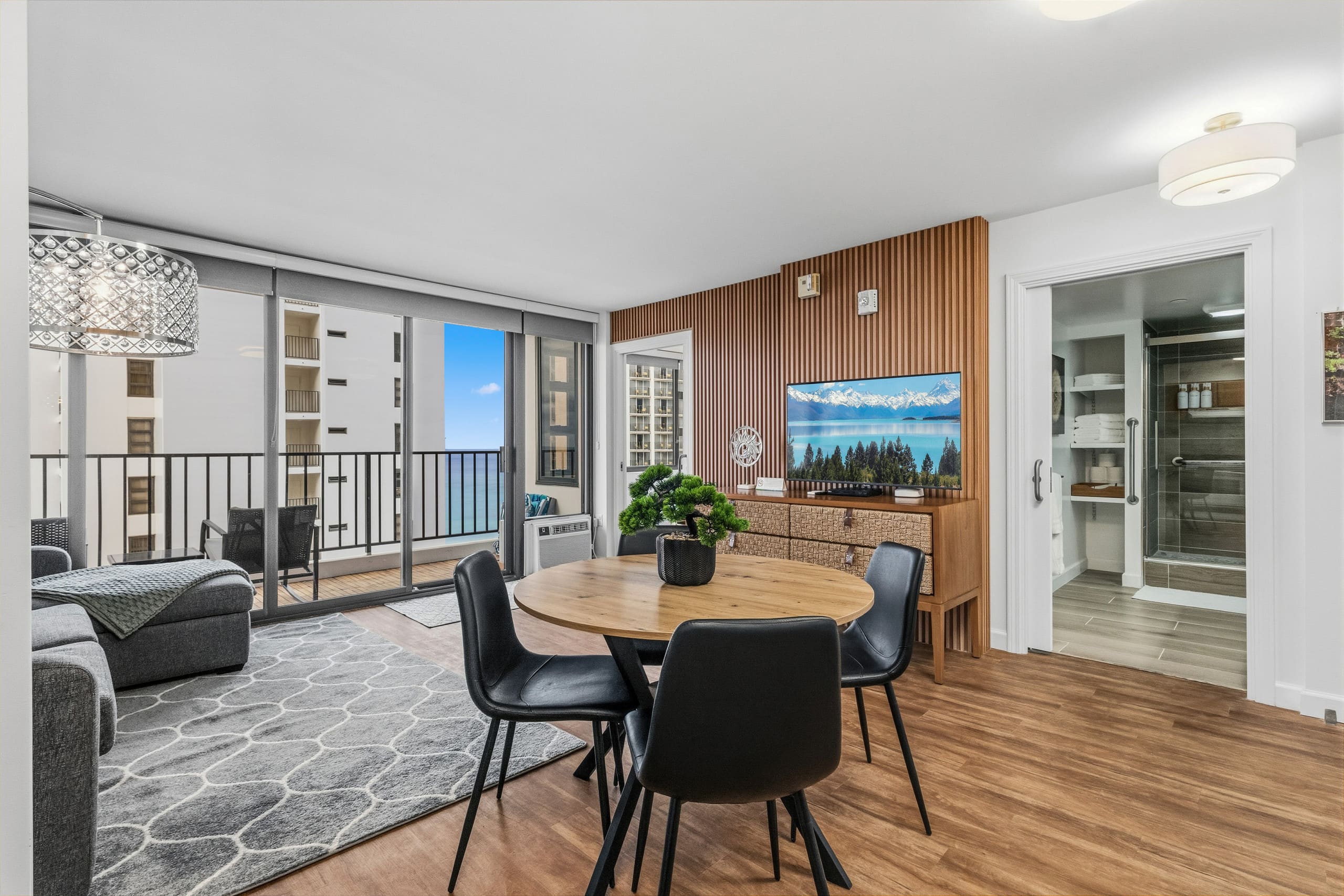 Modern Oceanfront Waikiki High-Rise | 30th Floor - Image 35