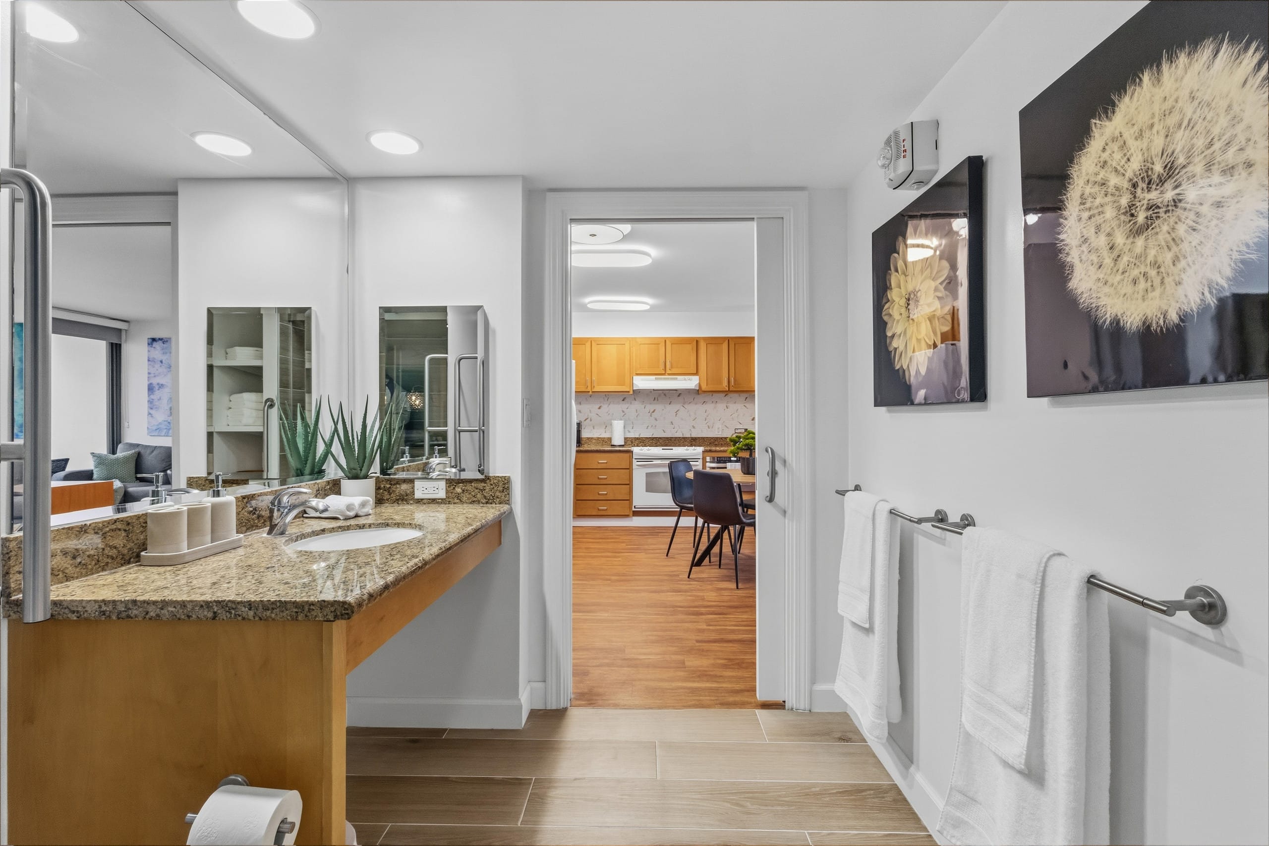Modern Oceanfront Waikiki High-Rise | 30th Floor - Image 15