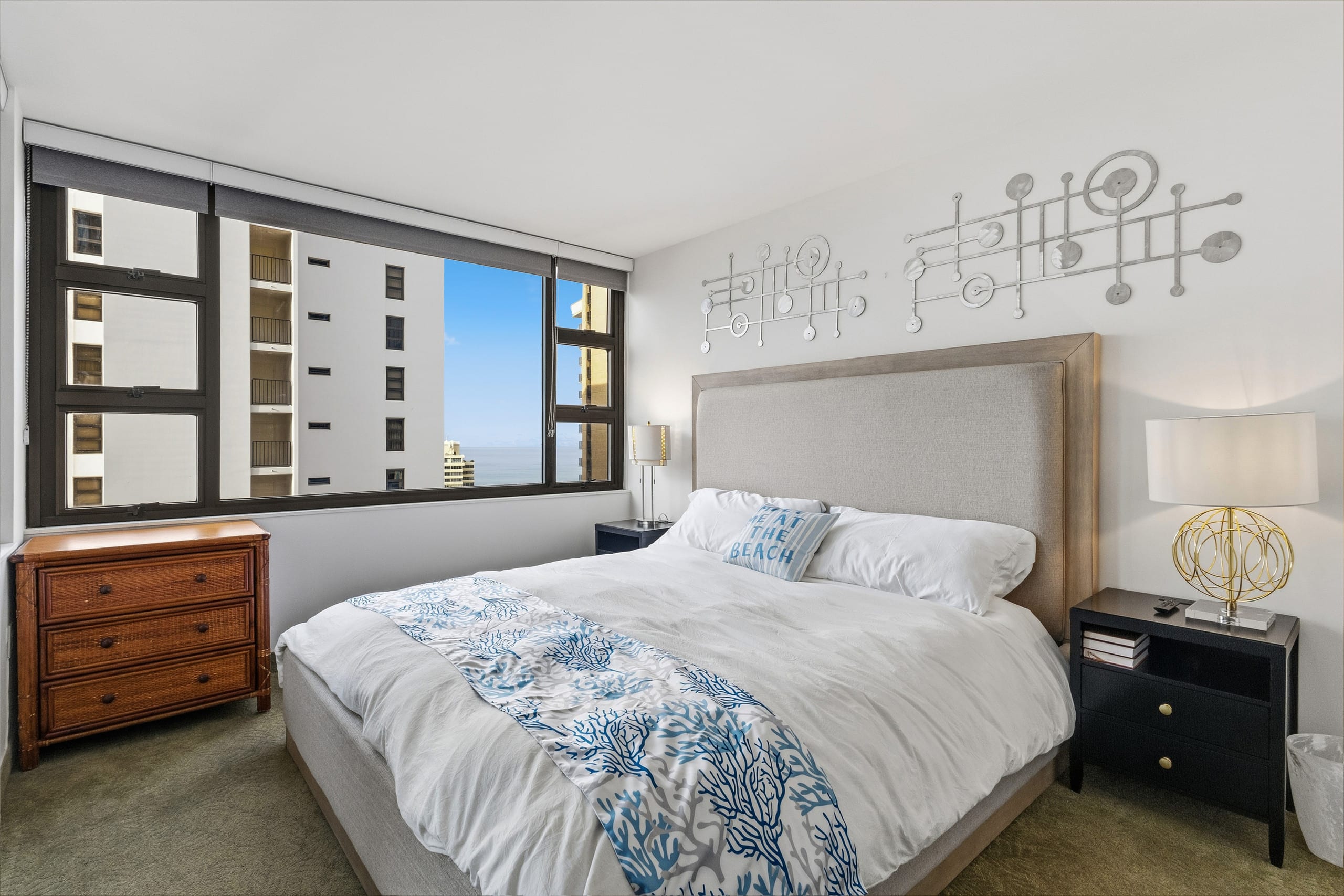 Modern Oceanfront Waikiki High-Rise | 30th Floor - Image 2