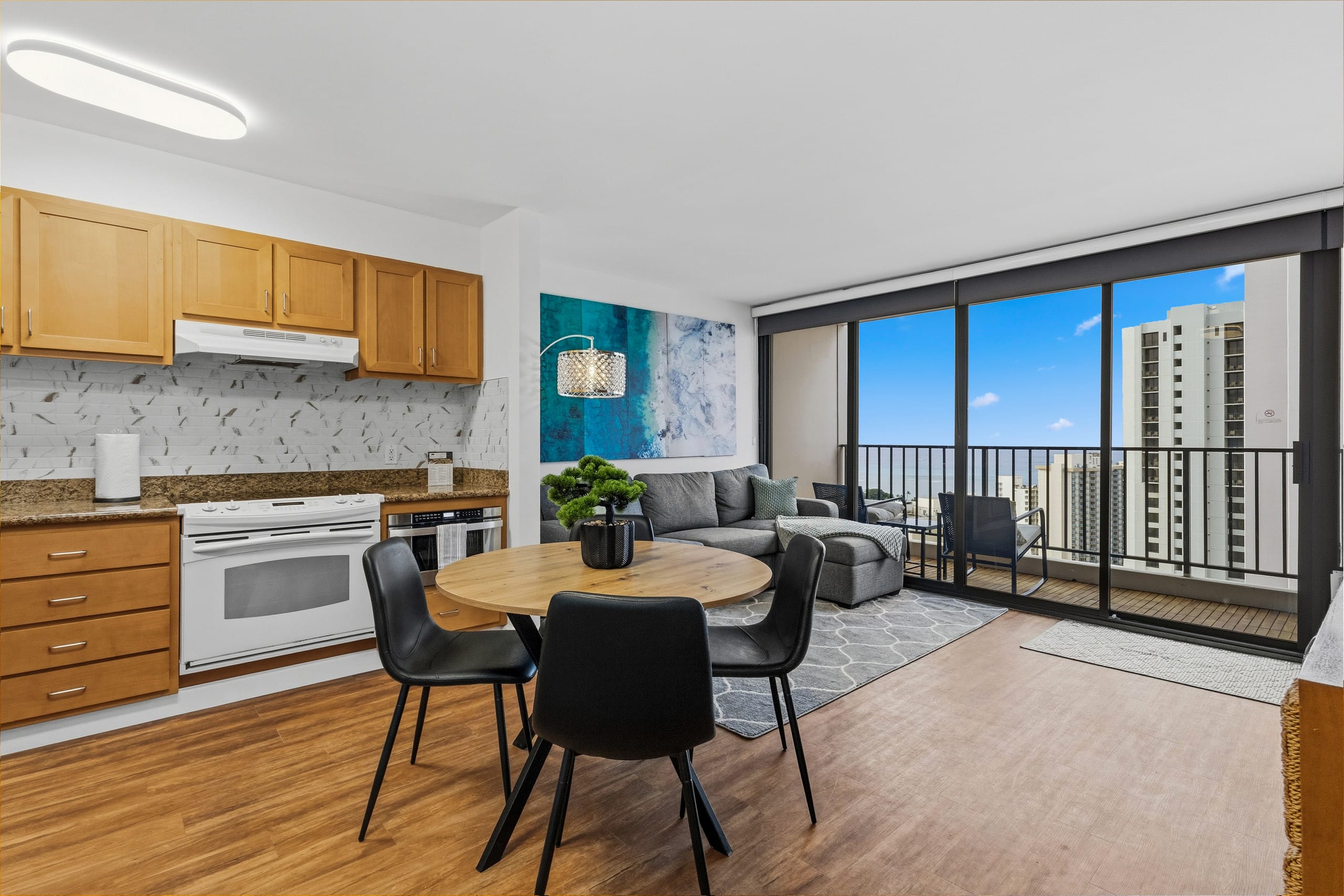 Modern Oceanfront Waikiki High-Rise | 30th Floor - Image 30