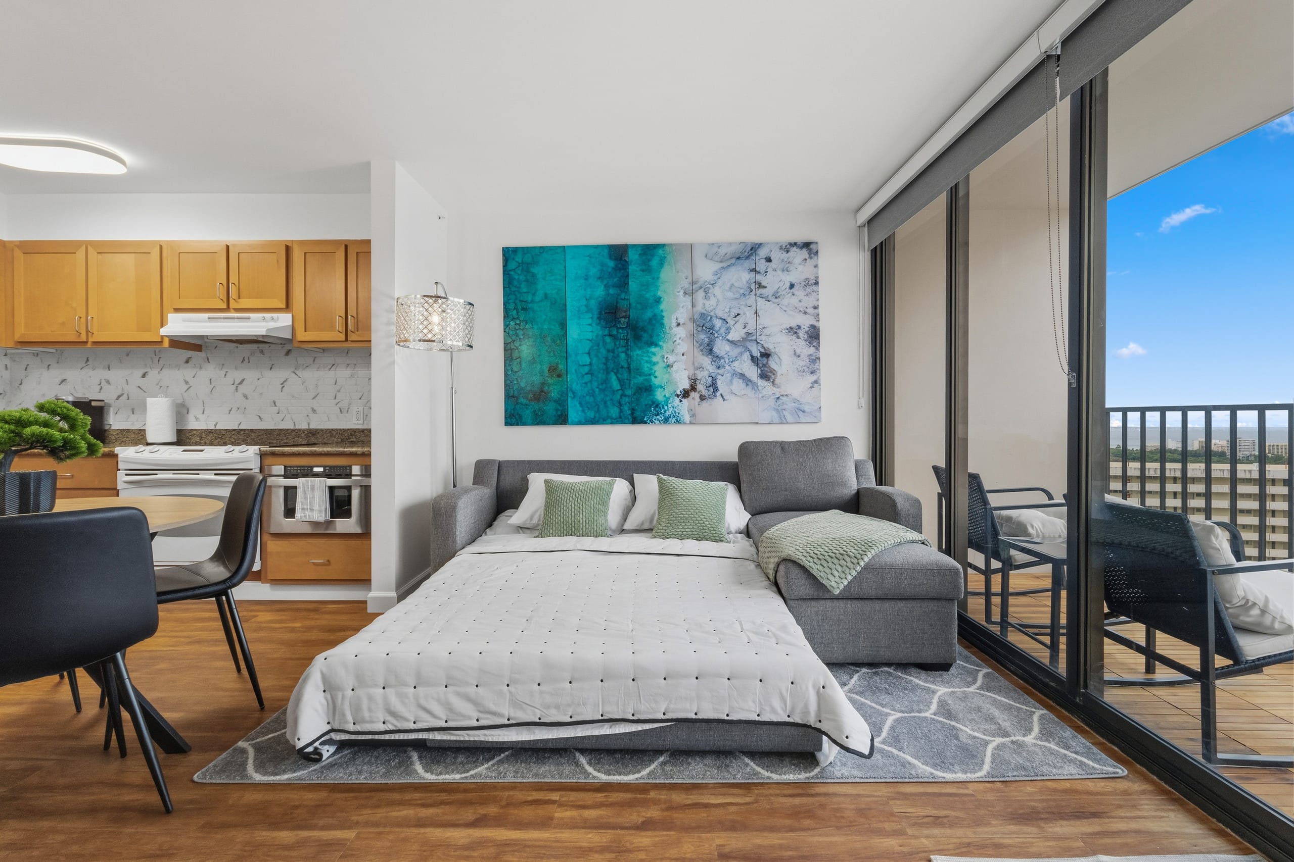 Modern Oceanfront Waikiki High-Rise | 30th Floor - Image 10