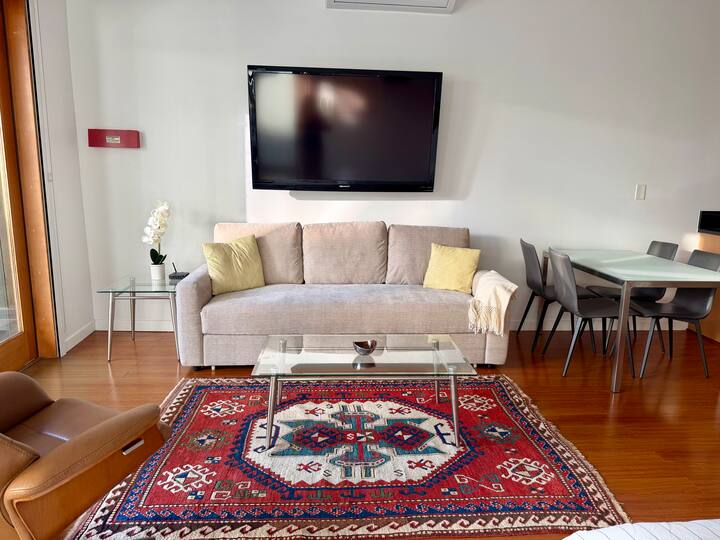 Stand-alone, Beautiful, Serene Studio Guest House - Culver City