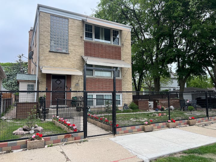 Cozy 2bd Aptg Perfect Airport & City Access - Niles, IL