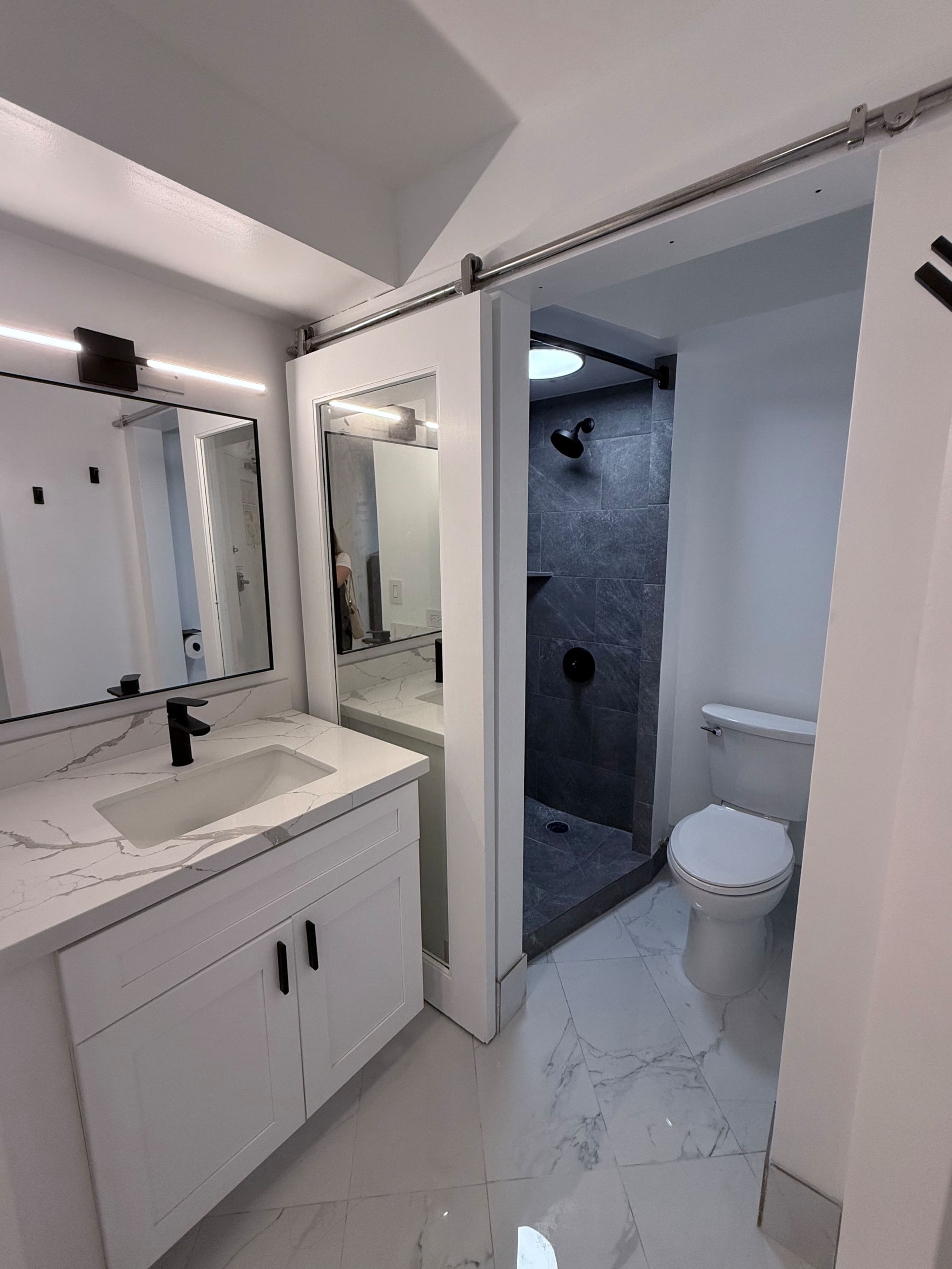 Condo in Honolulu · ★4.61 · Studio · 1 bed · 1 private bath - Image 6