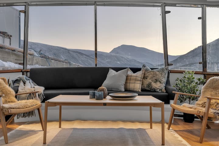 One-of-a-kind Arctic Experience Aboard “Grosso” - Tromsø