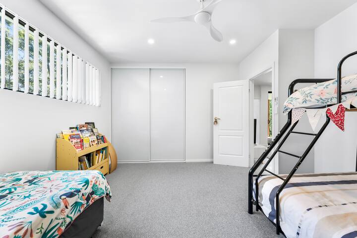 საძინებელი 3