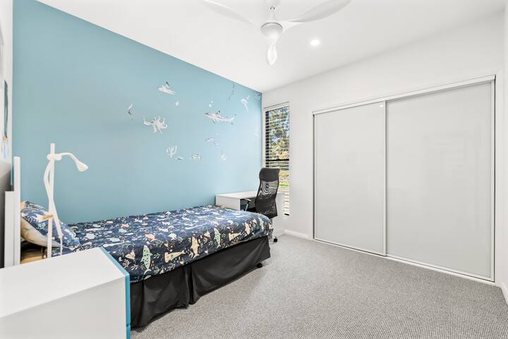 საძინებელი 4