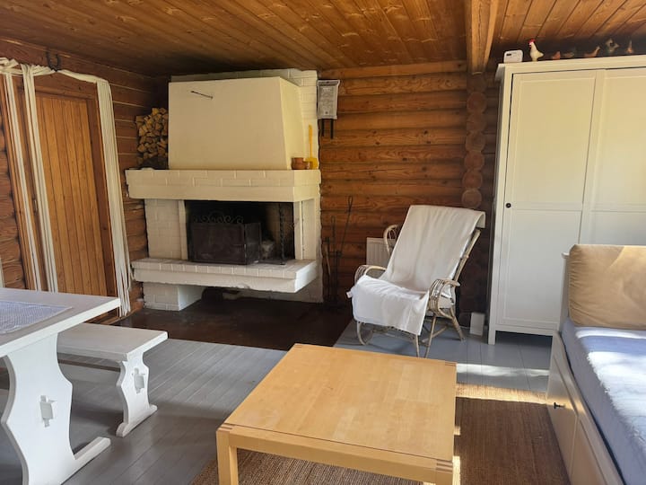 Mökki Jylhän Kallion Päällä Järven Rannalla - Sammatti