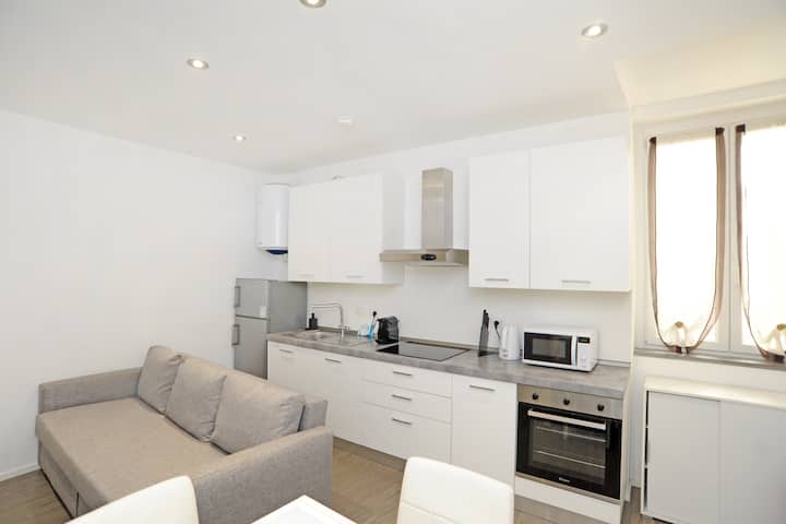 Duomo And Navigli 2 Room | Sleeps 4, Ticinese Apt - Milan