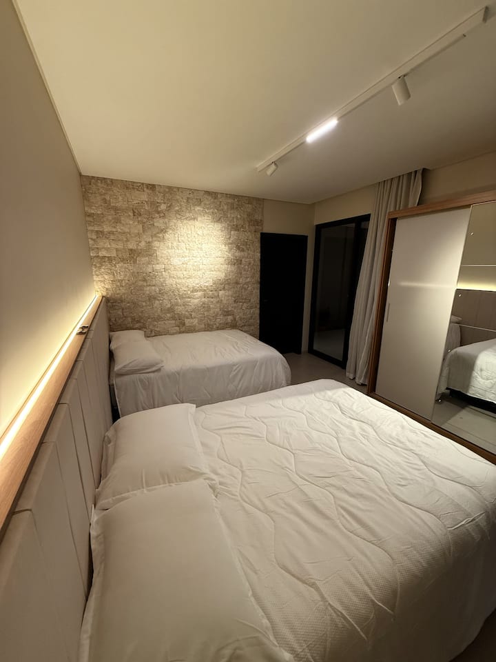 Suite 1 con 2 camas dobles.