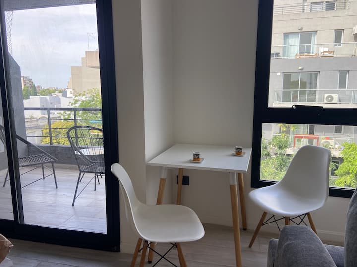 Квартира-студия с балконом в Parque Chas