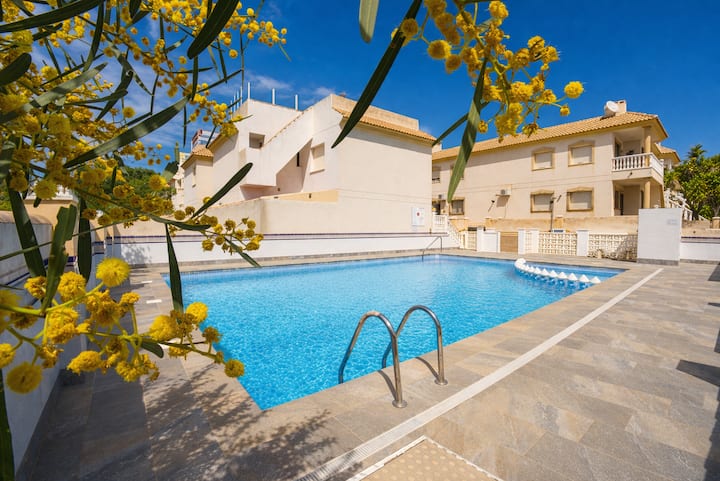 Well Located 2 Bed With Spacious Solarium - La Zenia