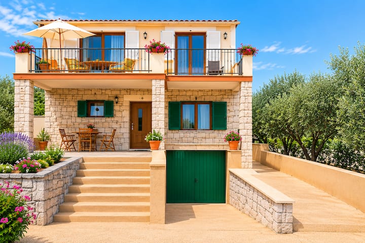 Inter-nautika D.o.o. Boat And Apartmens Rental - Pirovac