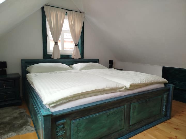 საძინებელი 1