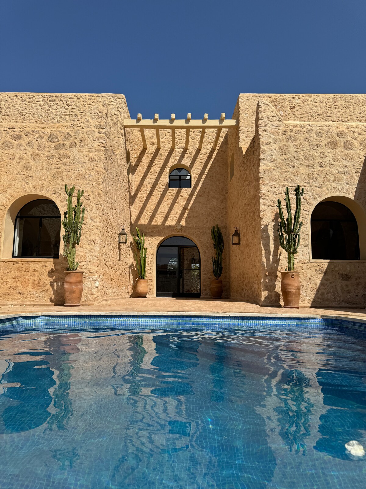 Dar Bouka: charming villa with exclusive services - Villas for Rent in ...