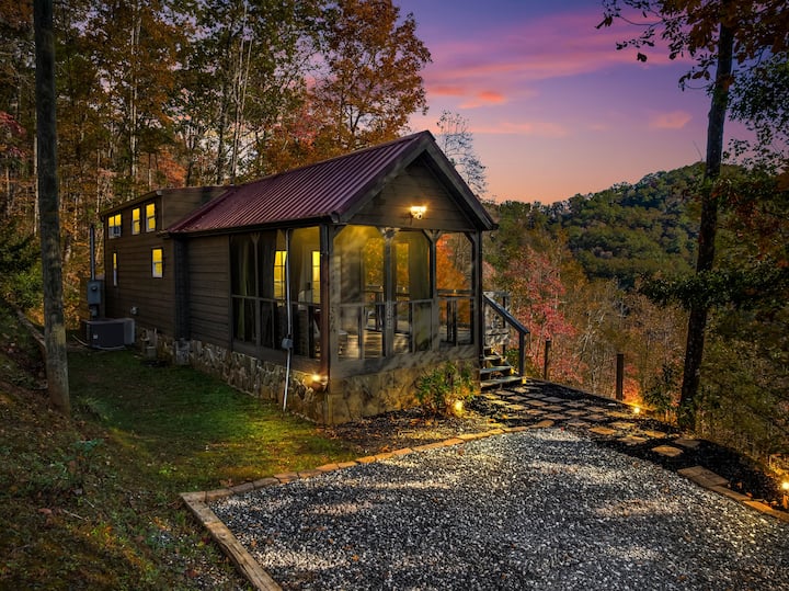 Higher Ground | Off Grid Luxe | Big Mountain Views - Sylva, NC