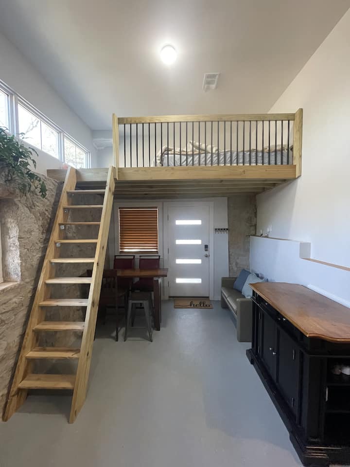 Luna Lodge Arabia - Lithonia, GA