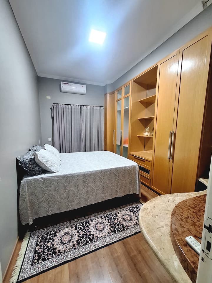 Dhomë gjumi 2