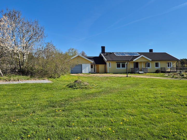 Gula Huset På Sörgården - Lysekil