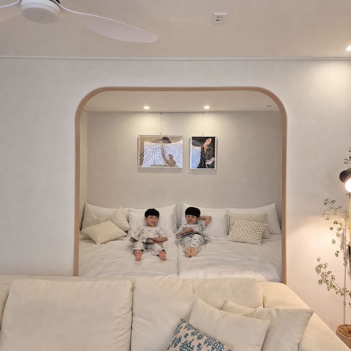4rooms/9beds/3toilet/최대18인/서면5분/전포1분/짐보관가능 - Busan