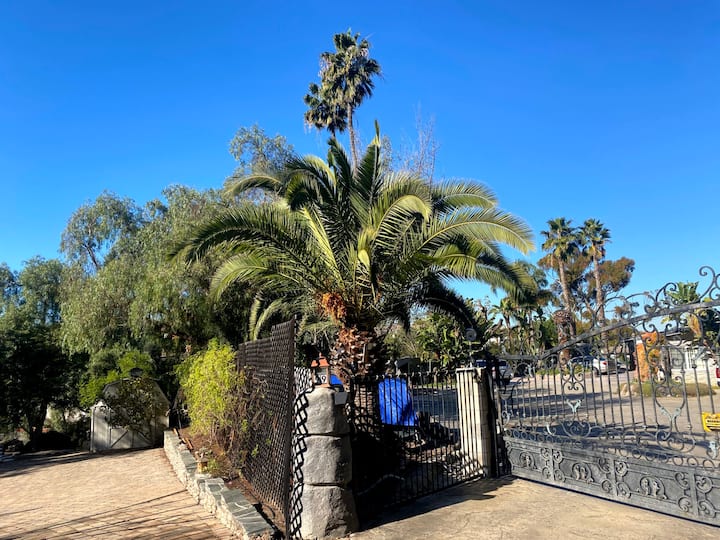 Rustic Pleasures At Peppertree Road - Chula Vista, CA