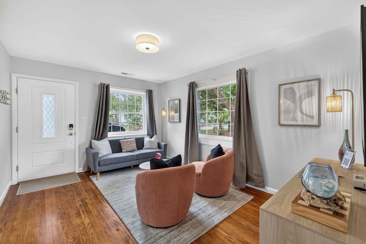 Modern Coastal Bungalow-cargo District | Walkable - Wilmington, NC