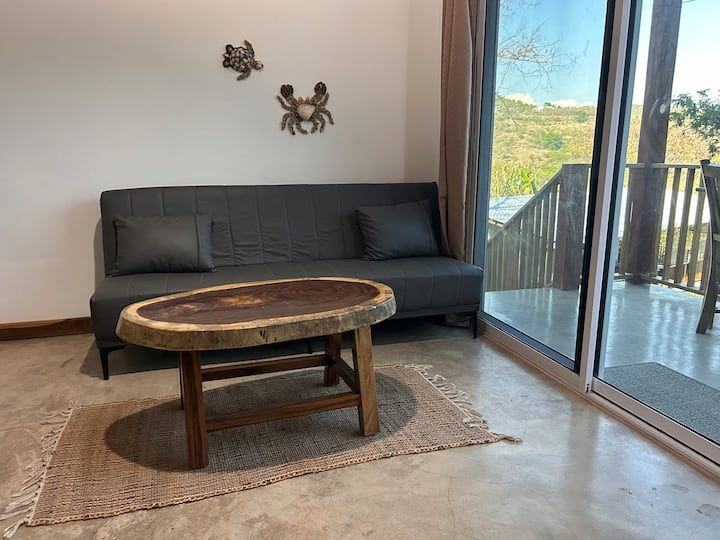 Casita Palmera - El Salvador