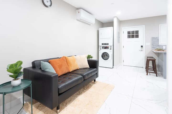 Newly Built Private 400 Sqft Studio In Oc! - Santa Ana, CA