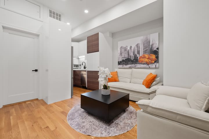 Luxury 2br: Chic Boston Stay For 6 | Suite 4 - Boston, MA