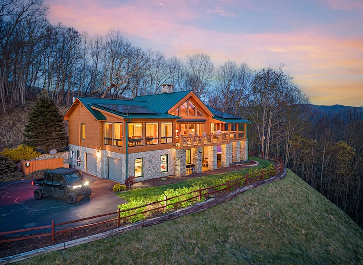 Luxury Hilltop Lodge On 13 Acres, Panoramic Views - Bryson City, NC
