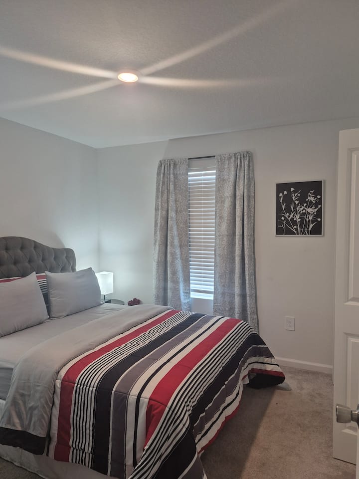 ~Private Room In A Charming Two-story~ - Lake Wales, FL
