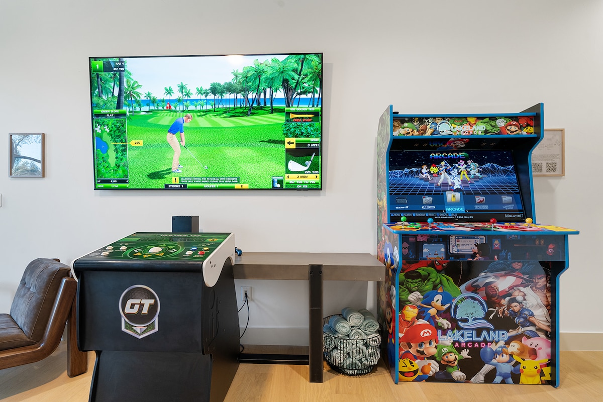 Top performing Airbnb: Lakeland: Pool, Hot Tub, Golf Simulator, & Arcades in Point Venture