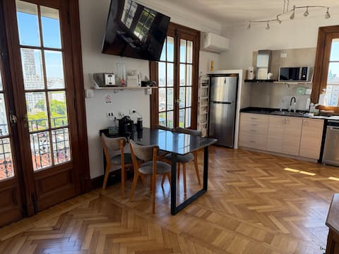 Studio with views of Avenida de Mayo and 9 de Julio