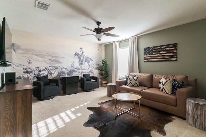 Obiteljska soba na katu – kauč na razvlačenje (bračni krevet), stol za videoigre i pametni televizor