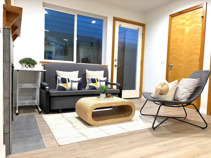 Cozy 2br City Stay | 2-min Walk To Light Rail - Mercer Island, WA