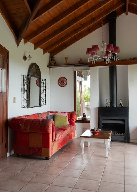 Anuncio de Airbnb popular: House for 8 people, mountain views, and a unique sunset en Junín