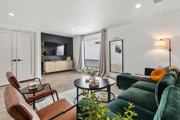 Spacious King Loft Oak Lawn | Medical District +Dt - ダラス