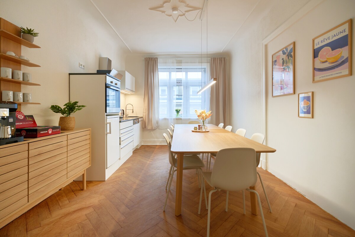 The Repsody: city center apartments for groups and families