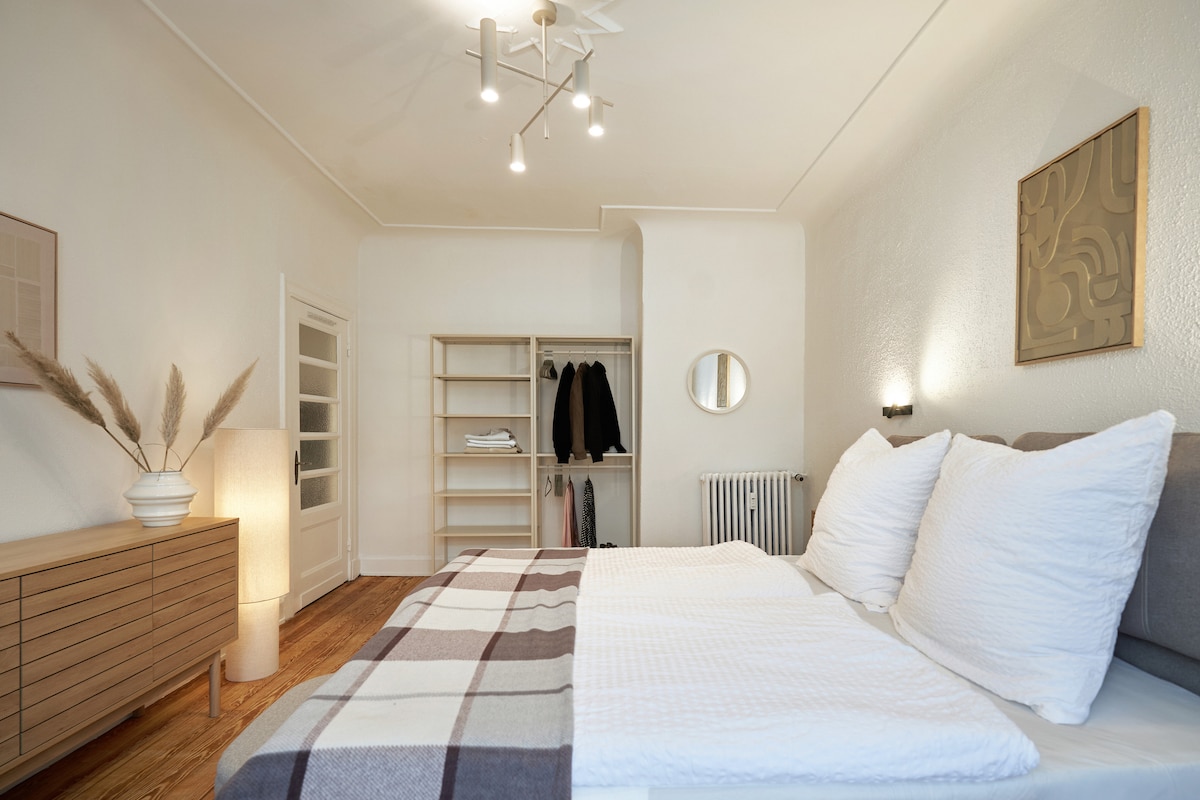 The Repsody: city center apartments for groups and families
