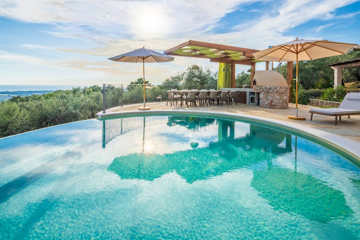 Villa Palatina With Swimming Pool And Whirlpool - Pietrasanta