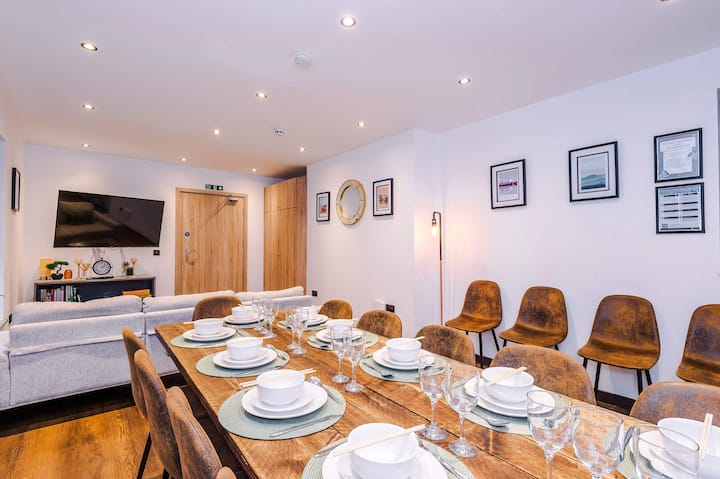 Curzon A Family & Pet Friendly House With Hot Tub - Conwy
