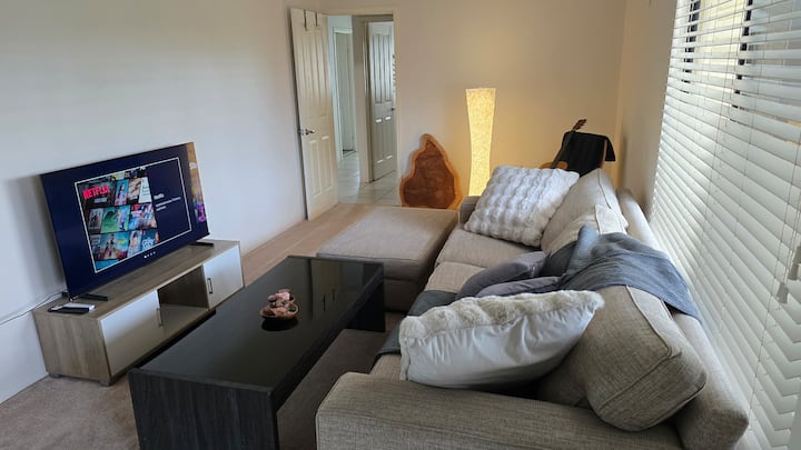Relaxing 3br Retreat | Pool | Large Covered Patio - Mount Isa