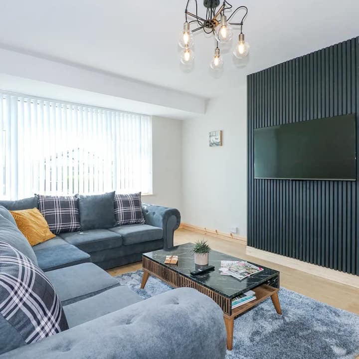 Spacious Coastal Home For Families And Workers - Abergele
