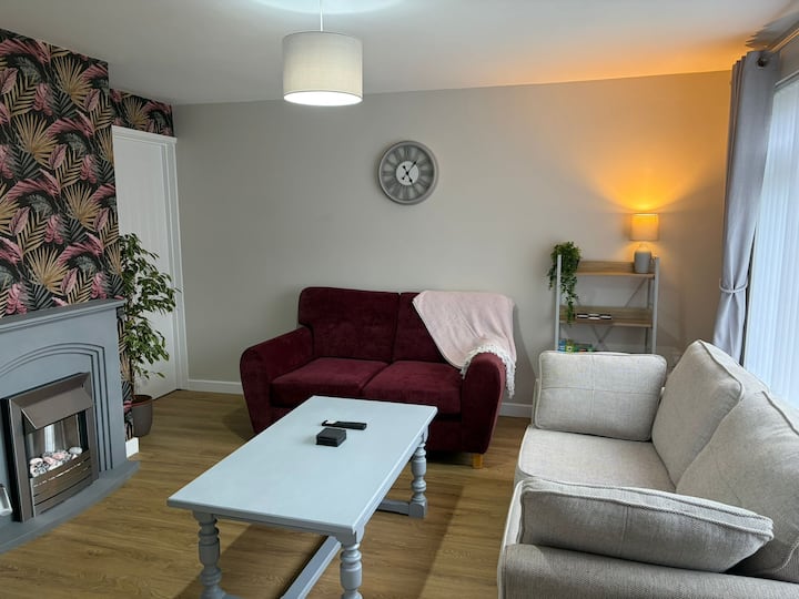 Newly Refurbished Home In Carmarthen Town - Carmarthen